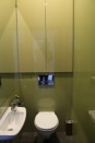 WC falburkolat